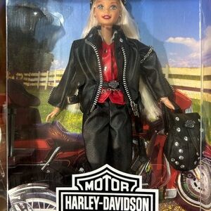 New 1997 HARLEY DAVIDSON BIKER BARBIE DOLL Blonde Hair Limited Edition #17692